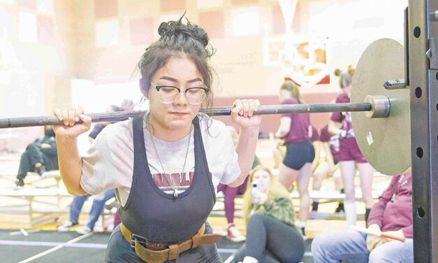 Apache takes fourth at state powerlifting